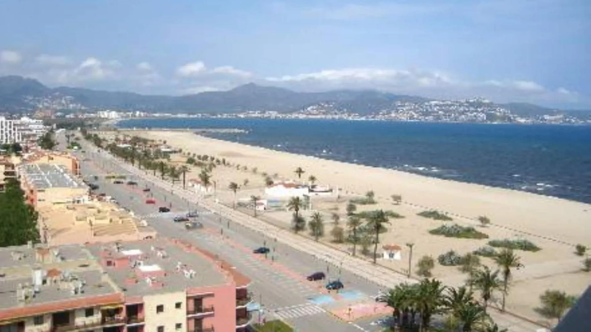 Apartment Fisherman House Near The Beach Empuriabrava