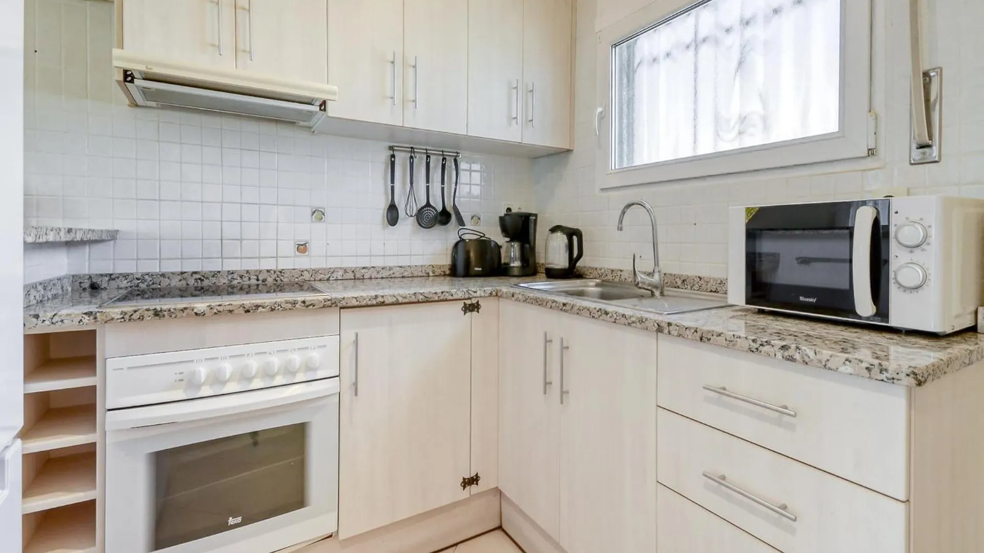 Apartment Fisherman House Near The Beach Empuriabrava